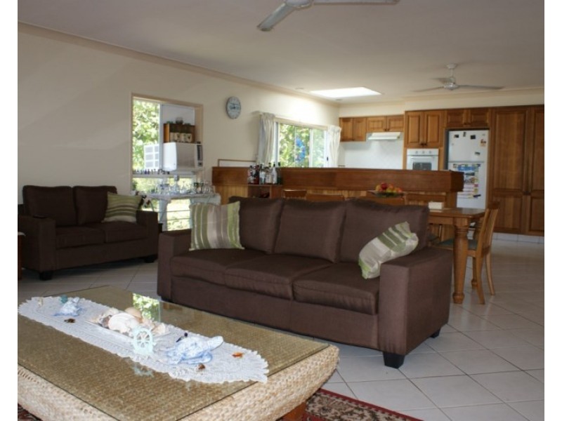 64 Porter Promenade, Mission Beach QLD 4852