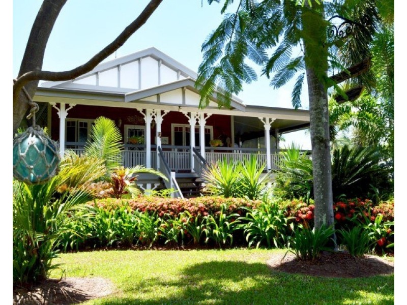 19 Kent Close, Mission Beach QLD 4852