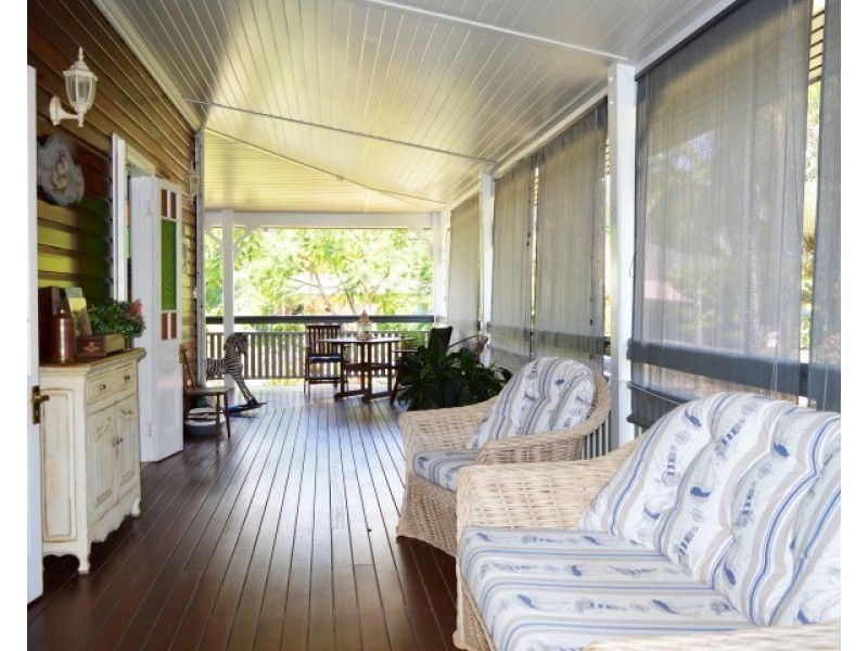 19 Kent Close, Mission Beach QLD 4852