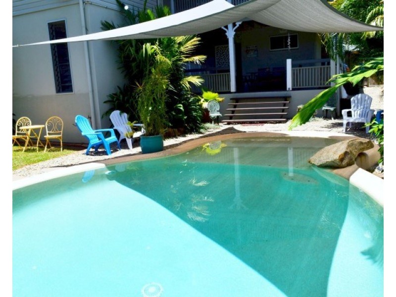 19 Kent Close, Mission Beach QLD 4852