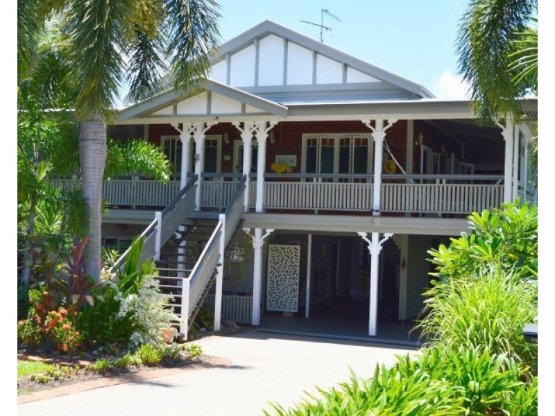 19 Kent Close, Mission Beach QLD 4852