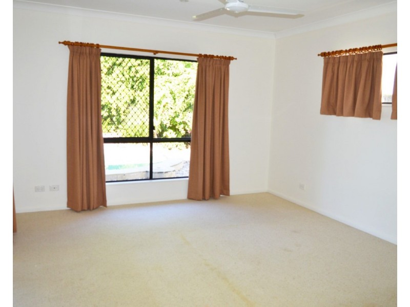 27 Seafarer Street, South Mission QLD 4852