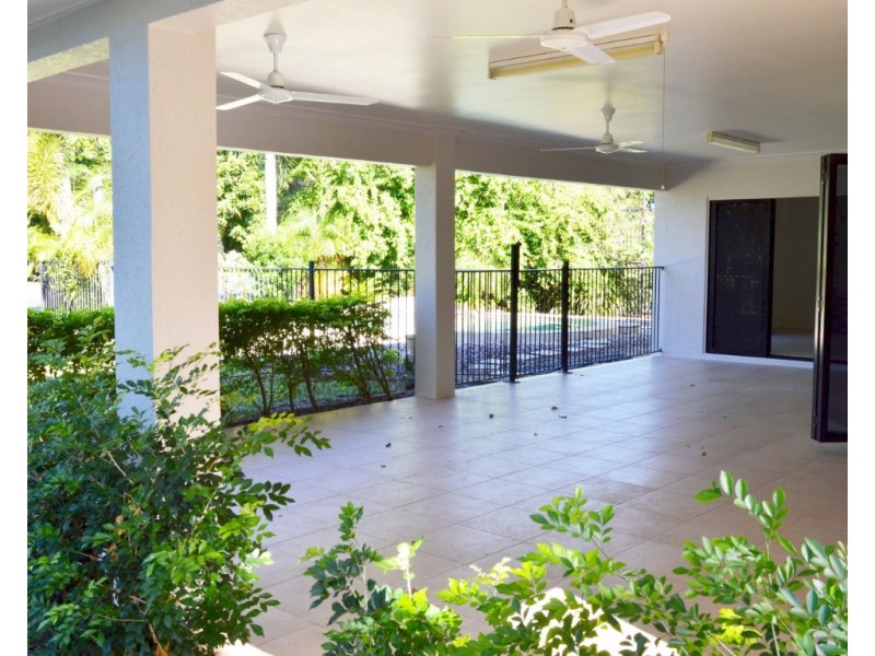 27 Seafarer Street, South Mission QLD 4852