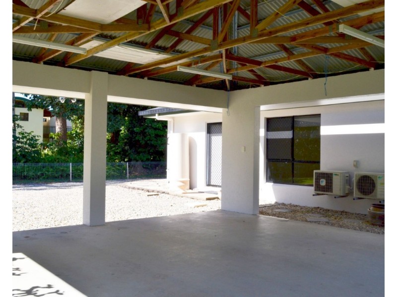 27 Seafarer Street, South Mission QLD 4852