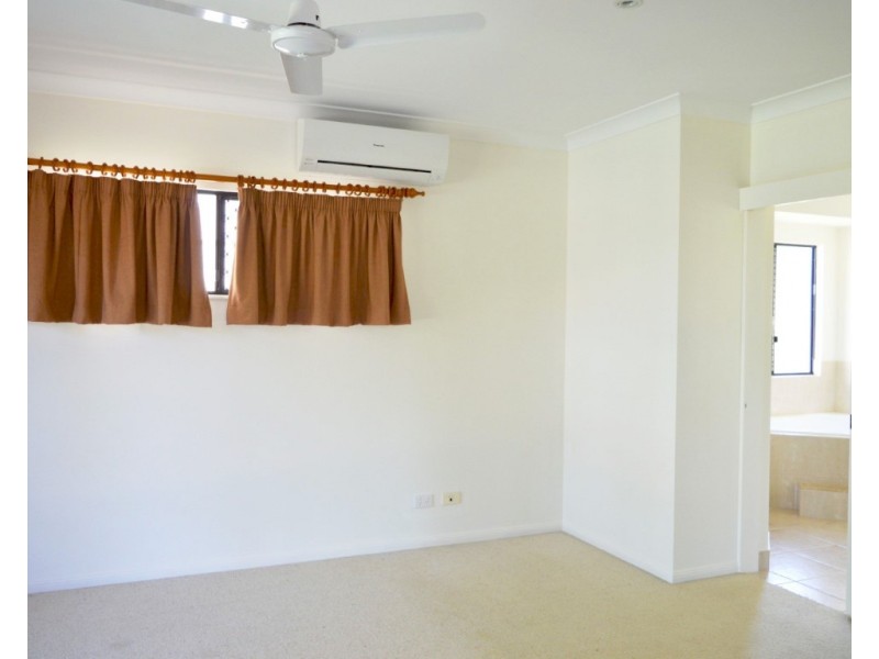 27 Seafarer Street, South Mission QLD 4852