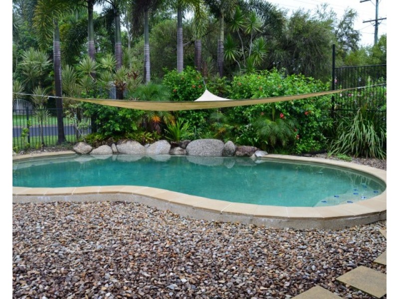 27 Seafarer Street, South Mission QLD 4852