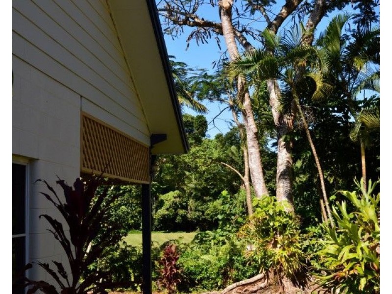 7 Penwerris Place, Mission Beach QLD 4852