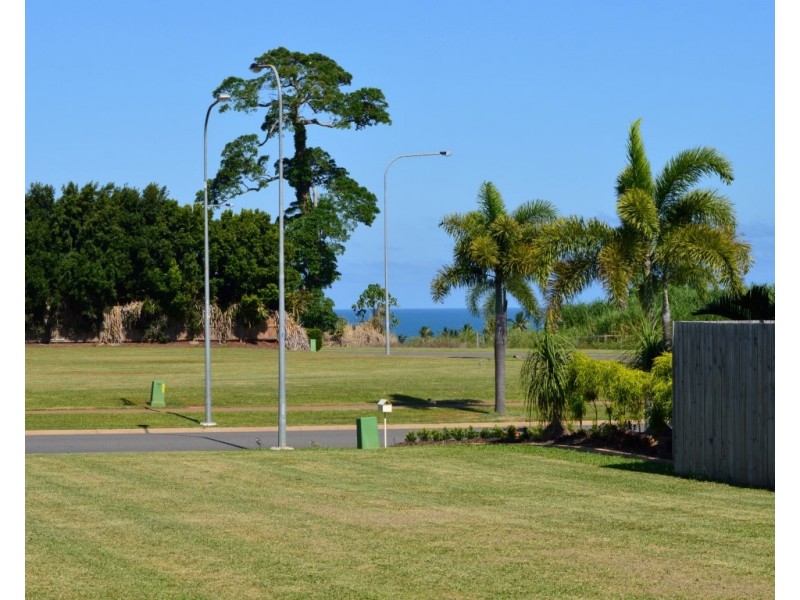 3 Nautilus Street, Mission Beach QLD 4852