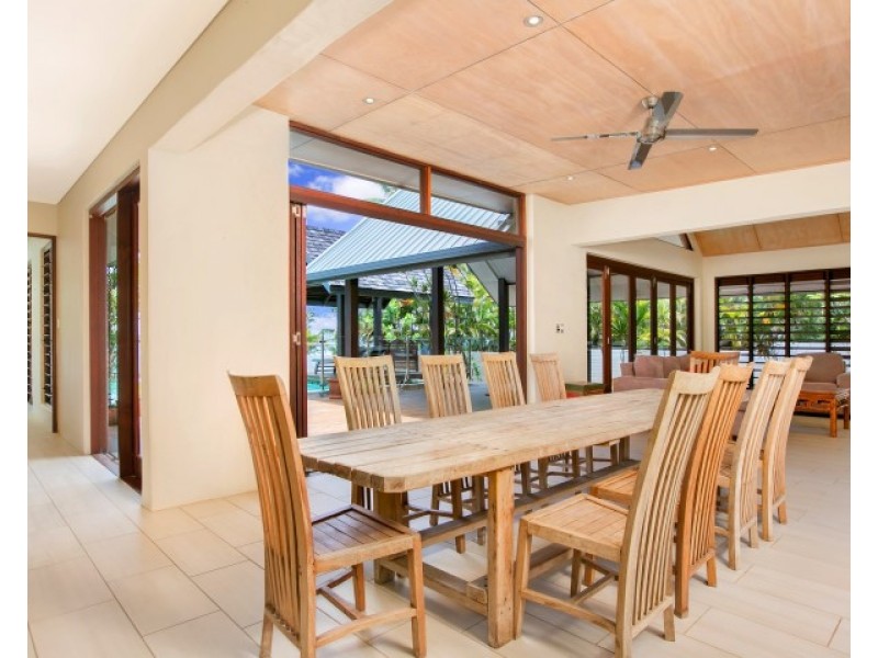 32 Reid Road, Wongaling Beach QLD 4852