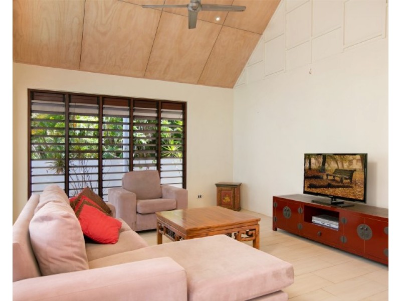 32 Reid Road, Wongaling Beach QLD 4852