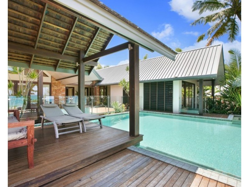 32 Reid Road, Wongaling Beach QLD 4852