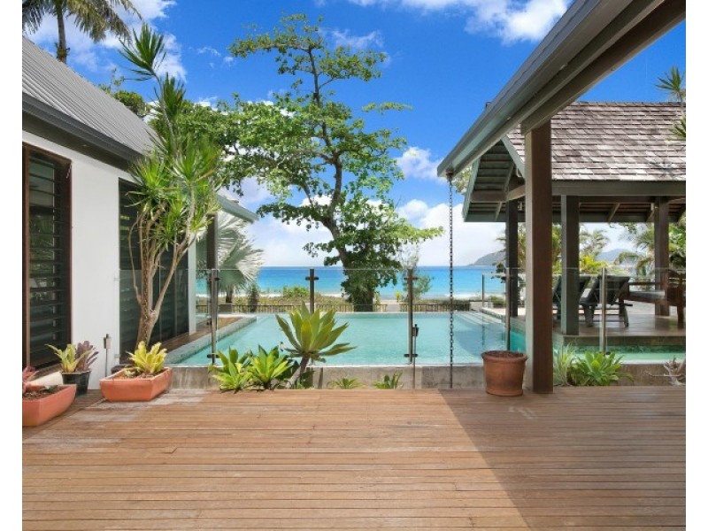 32 Reid Road, Wongaling Beach QLD 4852