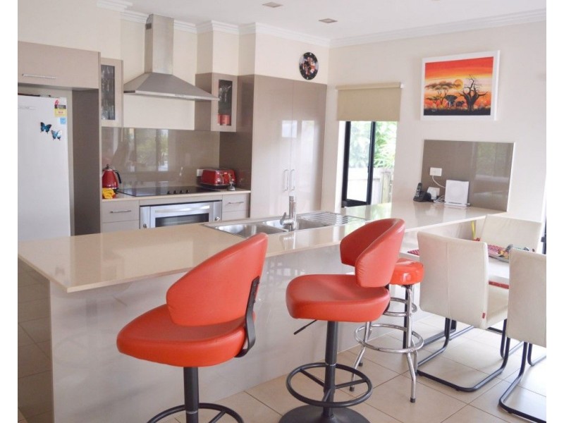 12 Rise Crescent, Mission Beach QLD 4852