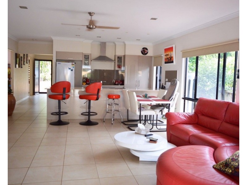 12 Rise Crescent, Mission Beach QLD 4852