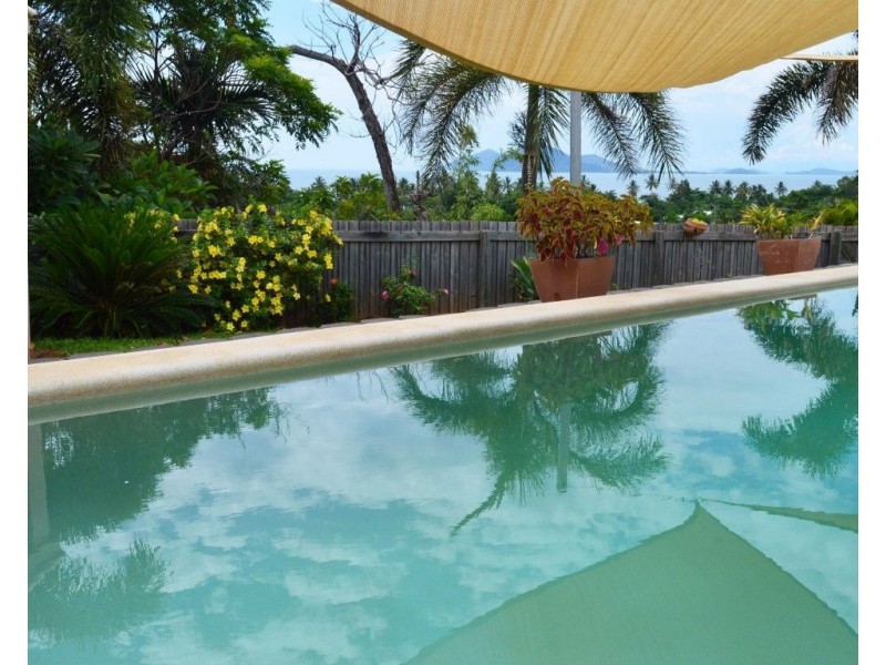 12 Rise Crescent, Mission Beach QLD 4852