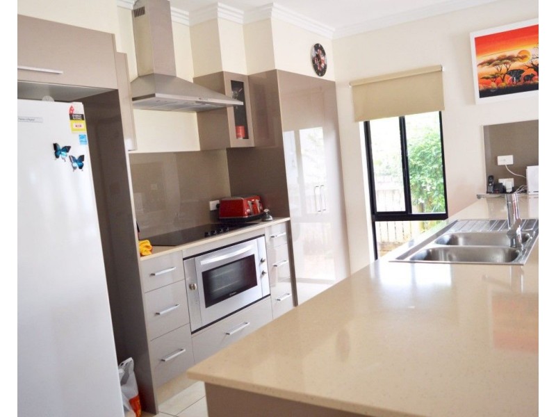 12 Rise Crescent, Mission Beach QLD 4852