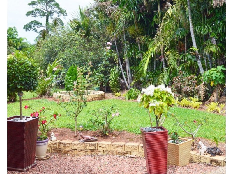 12 Rise Crescent, Mission Beach QLD 4852