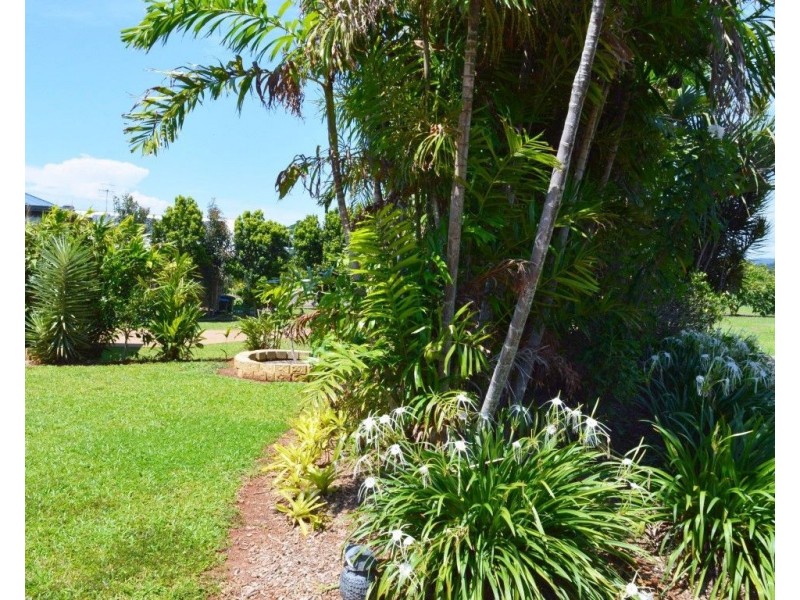 12 Rise Crescent, Mission Beach QLD 4852