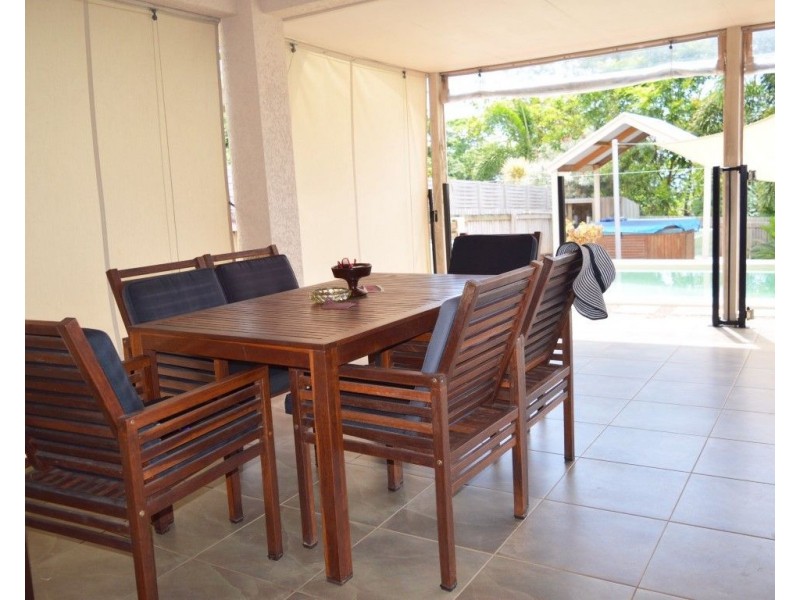 12 Rise Crescent, Mission Beach QLD 4852