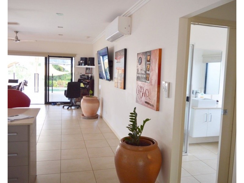 12 Rise Crescent, Mission Beach QLD 4852