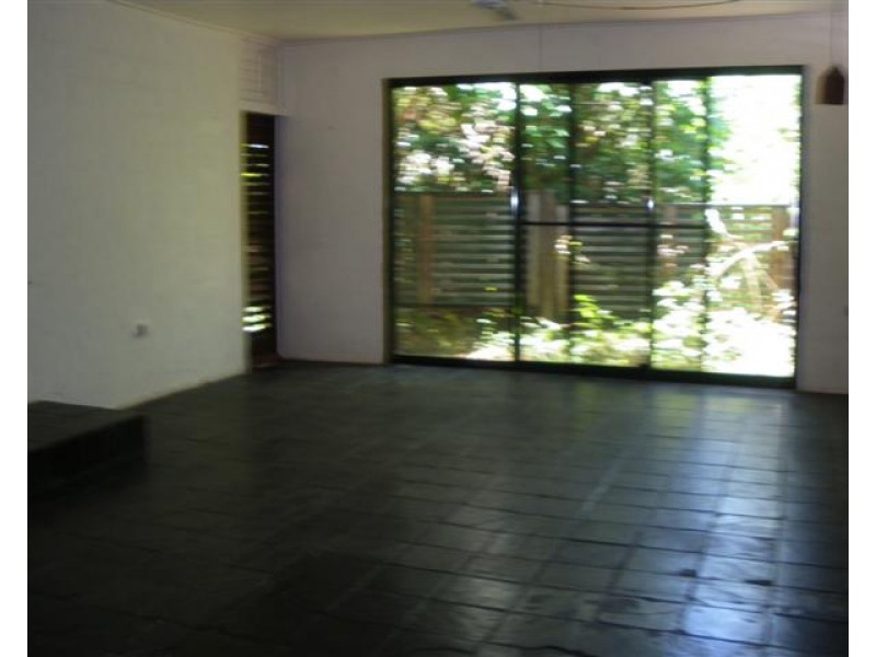 1 Cutten Street, Mission Beach QLD 4852