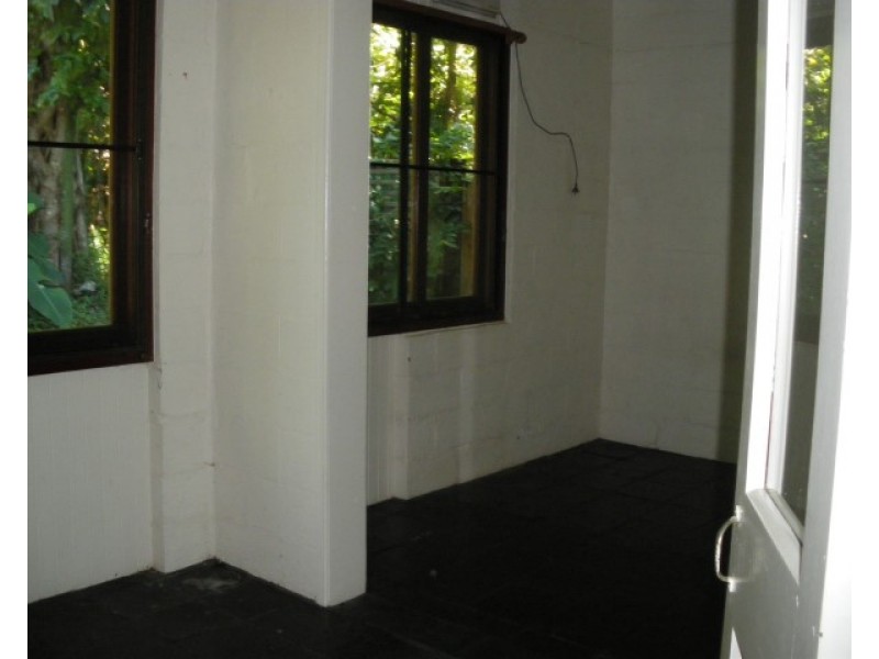 1 Cutten Street, Mission Beach QLD 4852