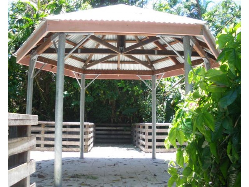 1 Cutten Street, Mission Beach QLD 4852