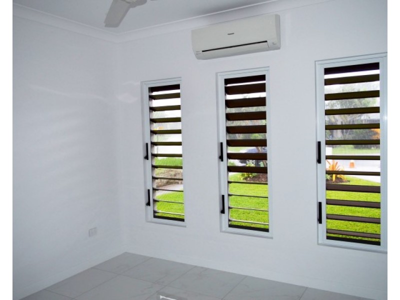 2 Spinnaker Street, South Mission QLD 4852