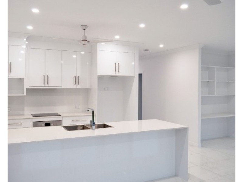 2 Spinnaker Street, South Mission QLD 4852