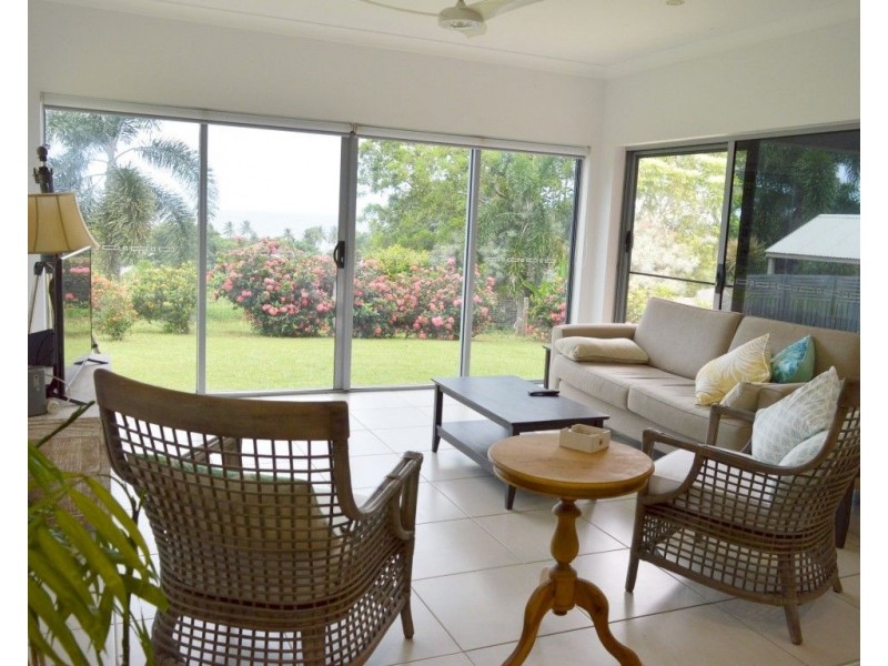 14 Rise Crescent, Mission Beach QLD 4852
