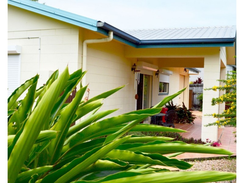 8 Dunkalli Crescent, Wongaling Beach QLD 4852