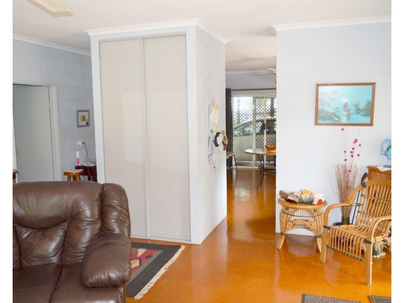 8 Dunkalli Crescent, Wongaling Beach QLD 4852