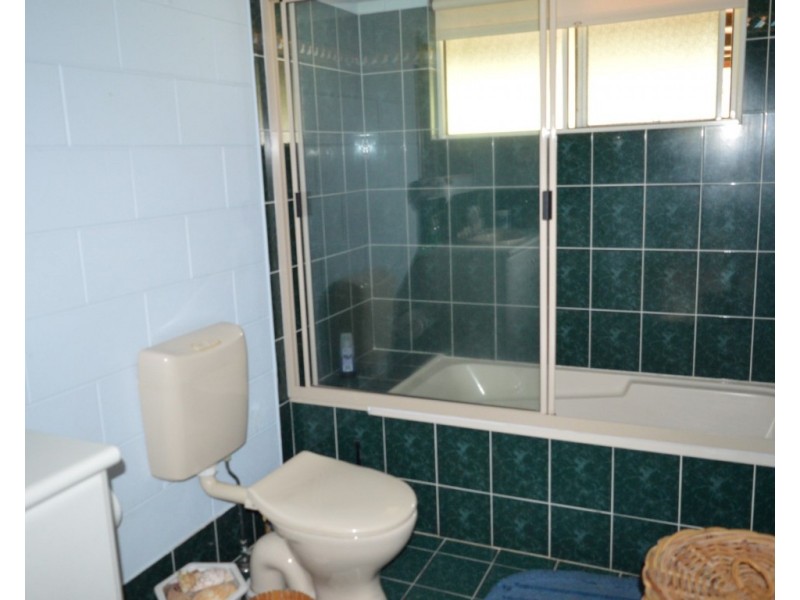 8 Dunkalli Crescent, Wongaling Beach QLD 4852