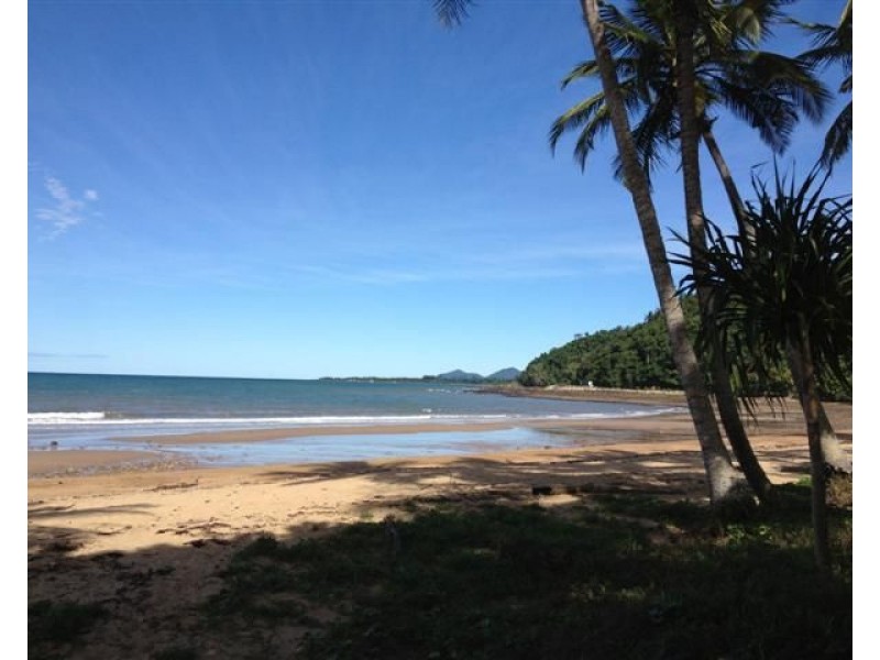 31 Cutten Street, Bingil Bay QLD 4852