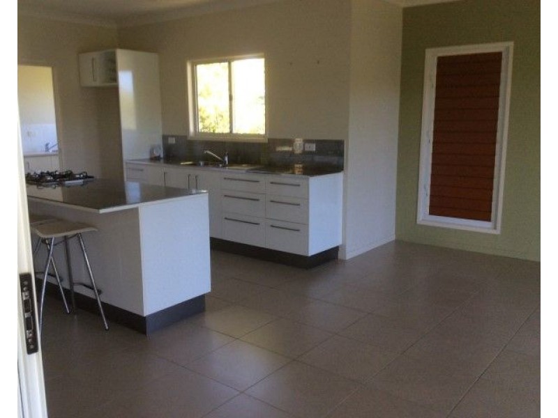 12 The Boulevard, South Mission QLD 4852