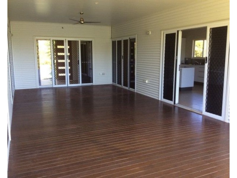 12 The Boulevard, South Mission QLD 4852