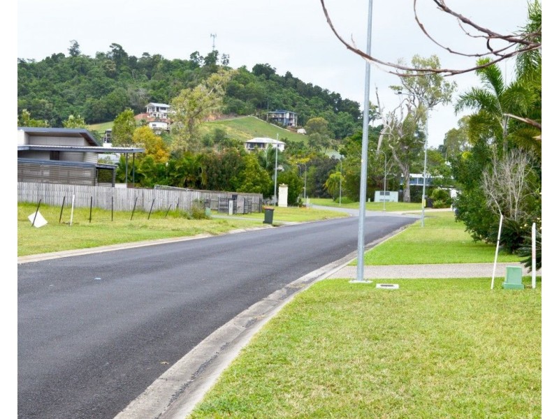 27 Mariner Drive, South Mission QLD 4852