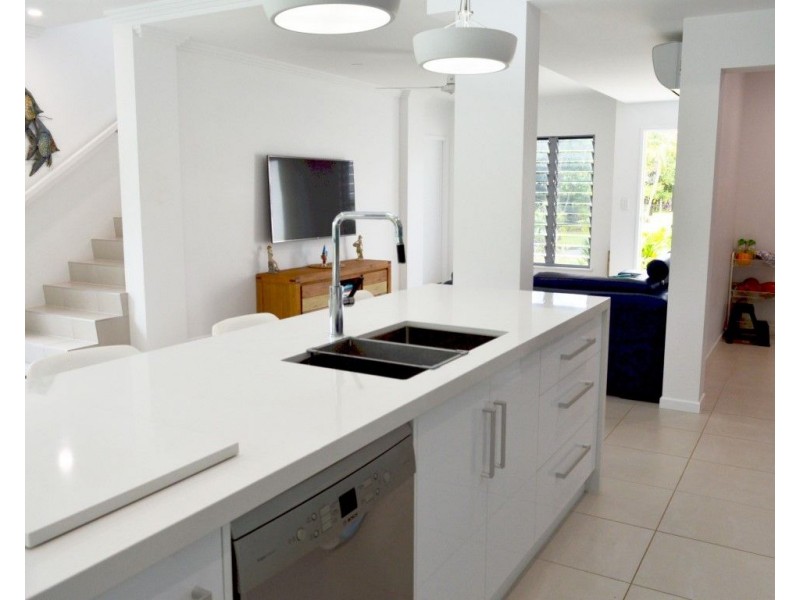 29 Cutten Street, Bingil Bay QLD 4852