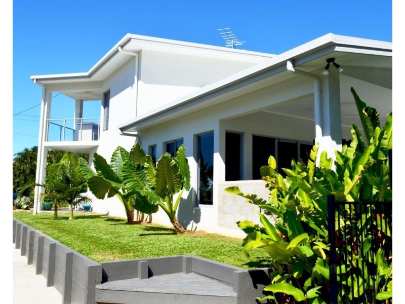 29 Cutten Street, Bingil Bay QLD 4852