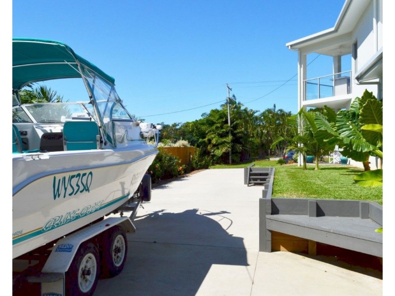 29 Cutten Street, Bingil Bay QLD 4852