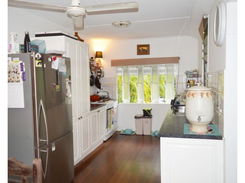 24 Pioneer Street, Bingil Bay QLD 4852