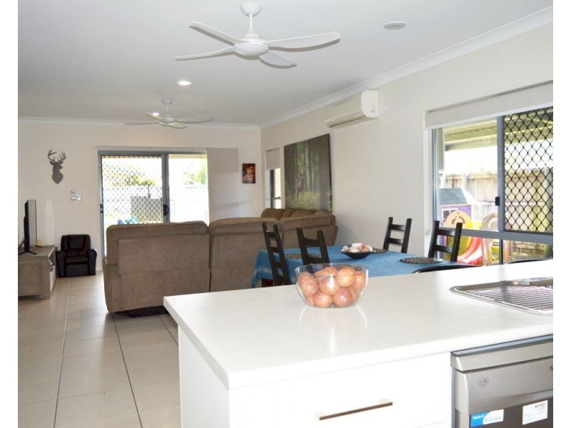 16 Heliconia Court, South Mission QLD 4852