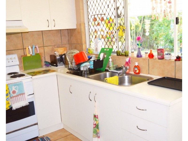 28 Cutten Street, Bingil Bay QLD 4852