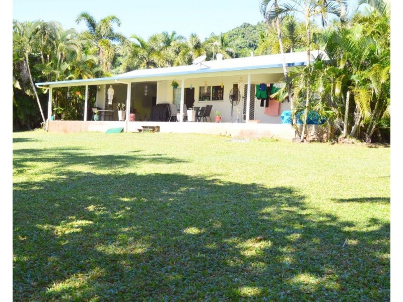 28 Cutten Street, Bingil Bay QLD 4852