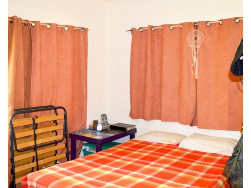 28 Cutten Street, Bingil Bay QLD 4852