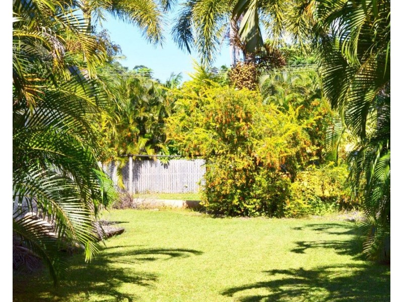 28 Cutten Street, Bingil Bay QLD 4852
