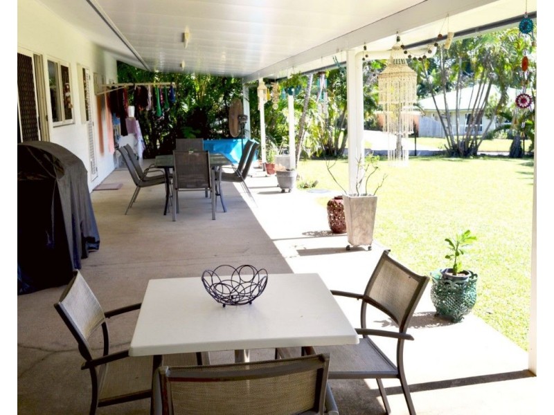 28 Cutten Street, Bingil Bay QLD 4852