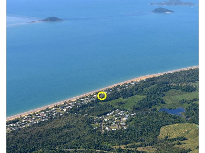 1 & 2/35 Reid Road, Wongaling Beach QLD 4852