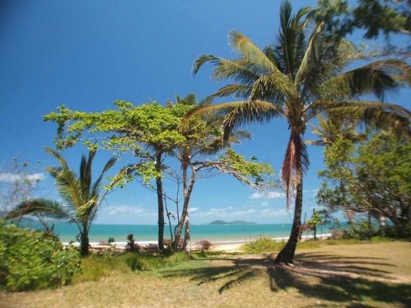 Mission Beach QLD 4852