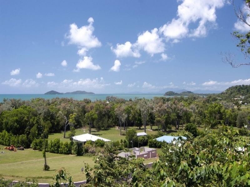 Mission Beach QLD 4852